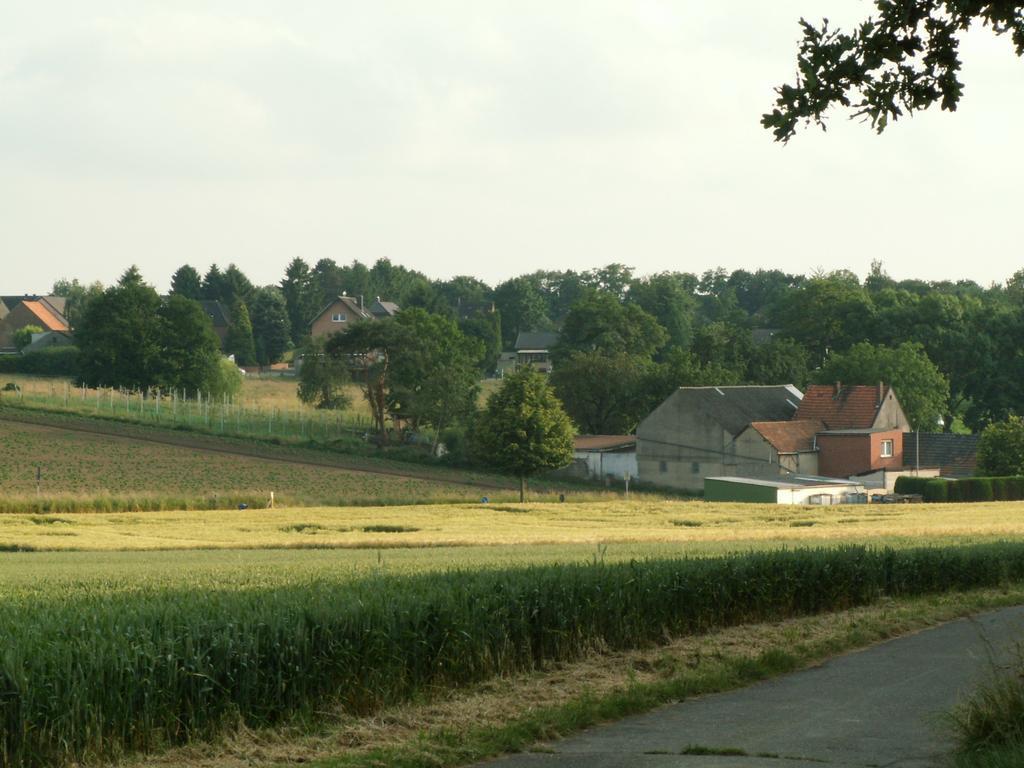 Rl Guesthouses Geilenkirchen Exterior foto